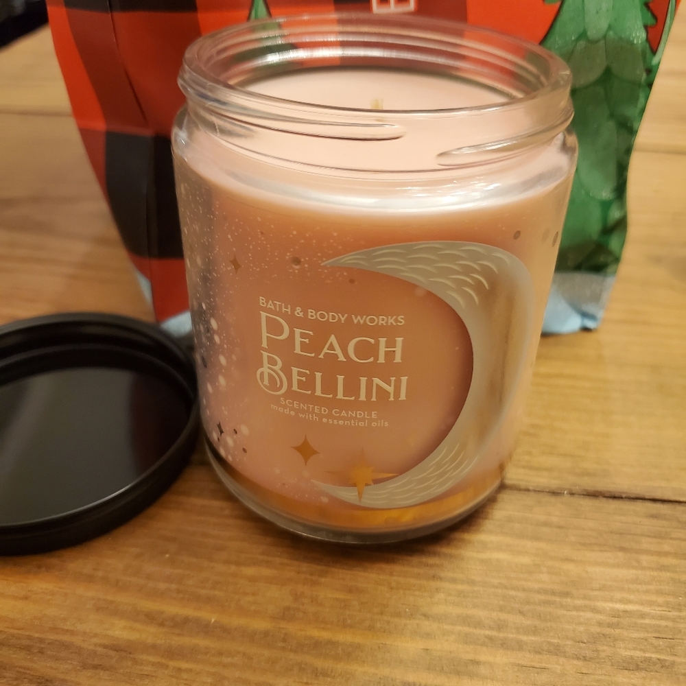 Bath and Body Works candle